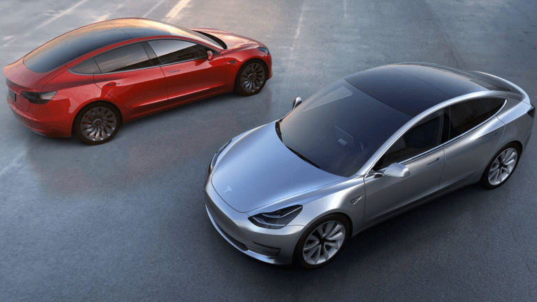 Tesla-Mode3_Enfrentados