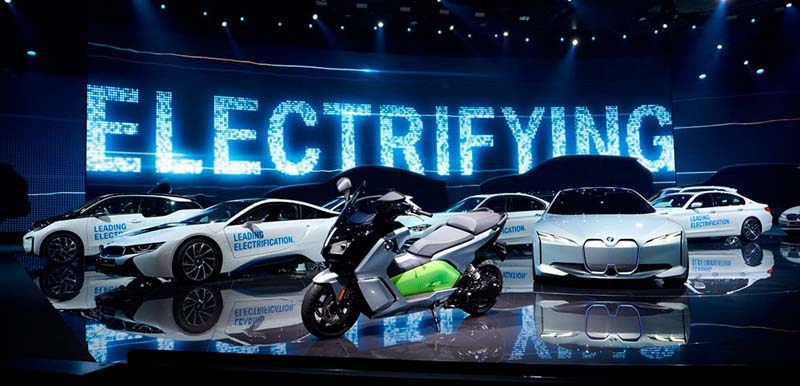 BMW-Electrifying