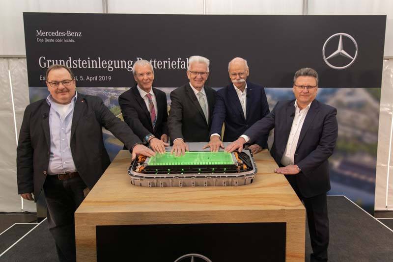 Mercedes-Benz-primera-piedra-fábrica-baterías-Unterturkheim-alemania
