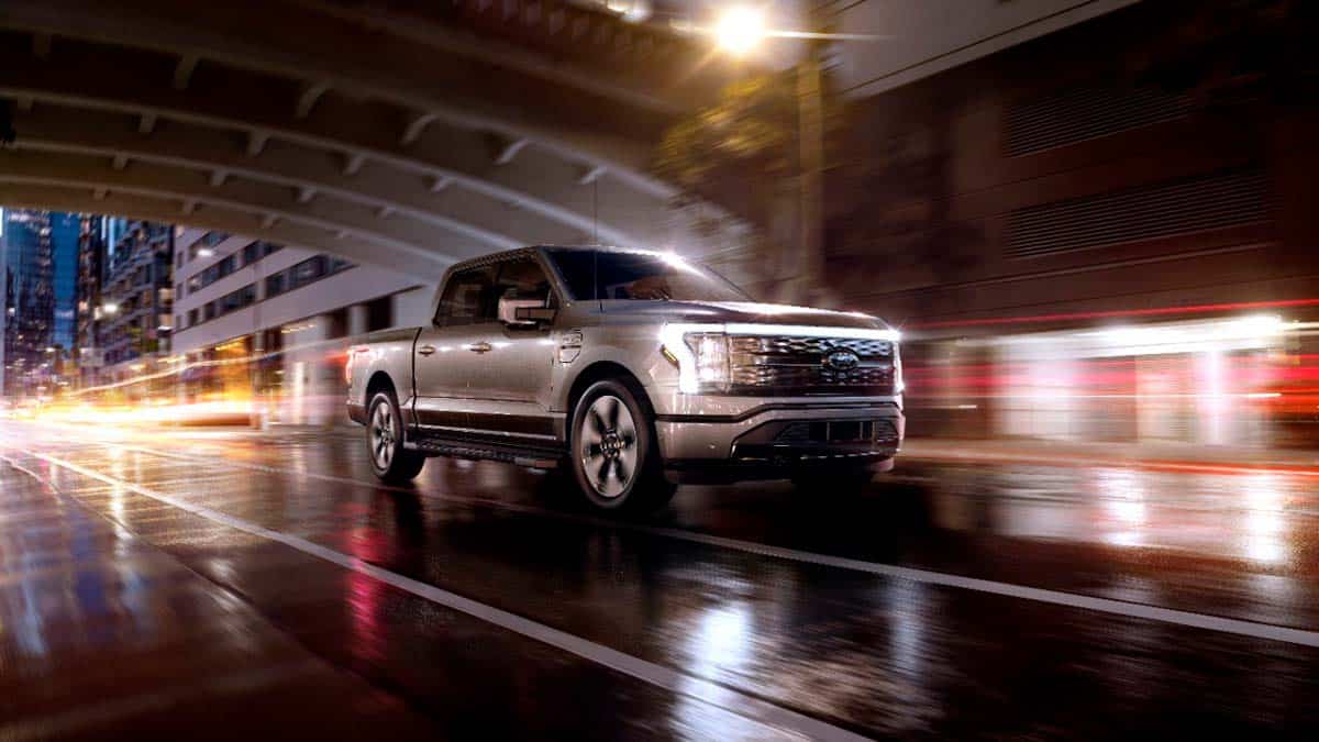 Ford-F-150-Lightning-pickup-electrica