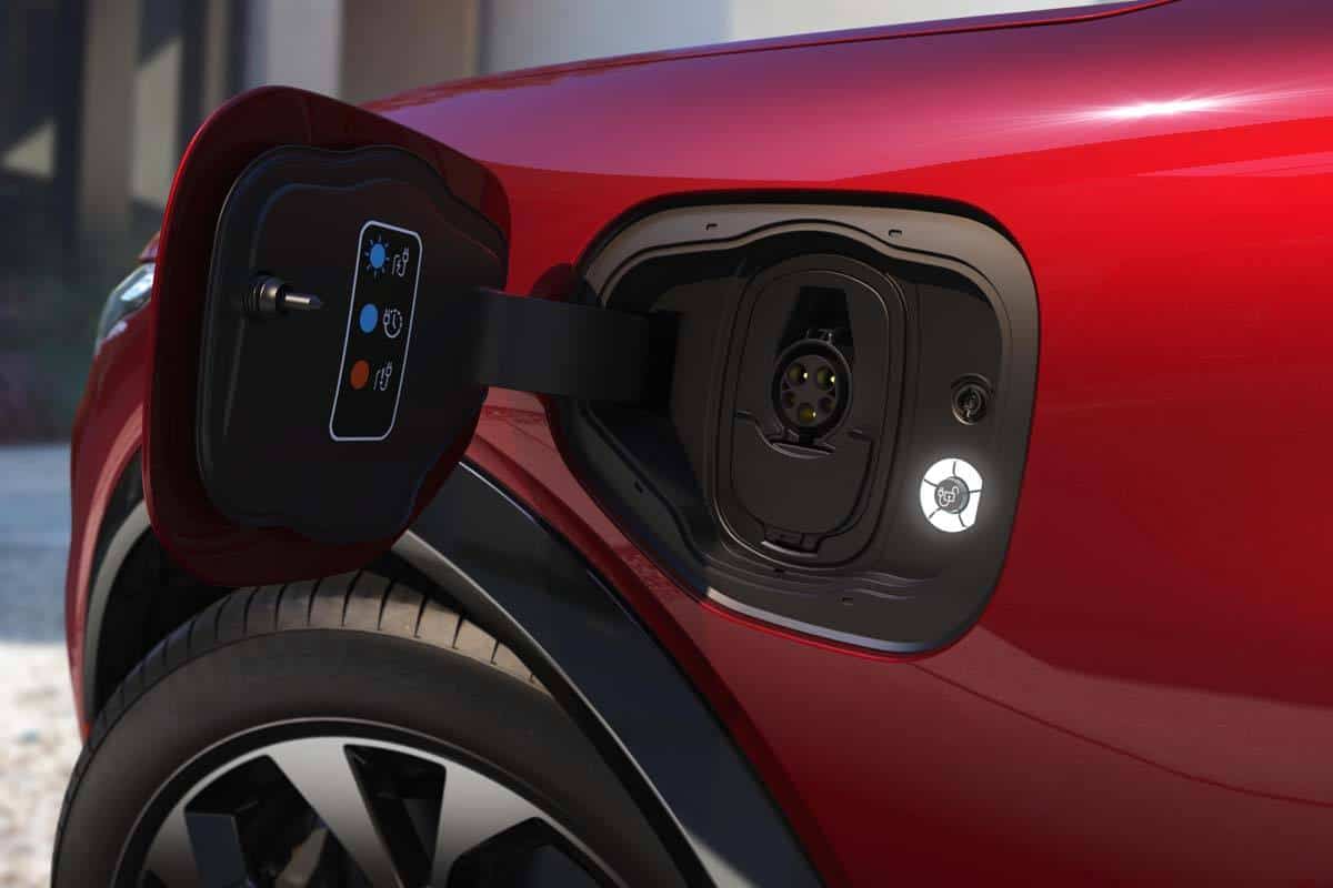 Foto del conector de carga del Ford Mustang Mach E