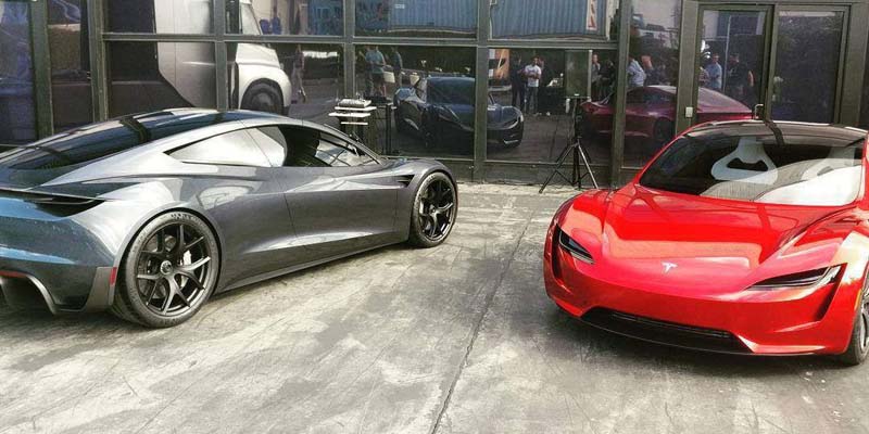 Roadster-Gris_Rojo